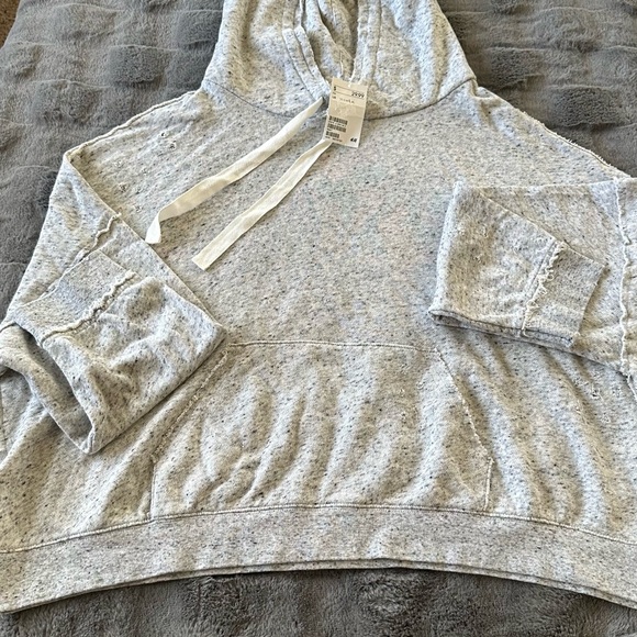 H&M Distressed Crop Sweater - Picture 2 of 8